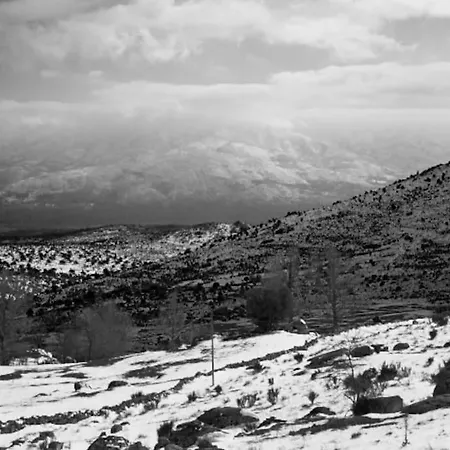 Casa De Cucu Navaluenga 別荘 *