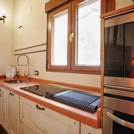 Casa De Cucu Navaluenga