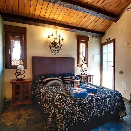Casa De Cucu Navaluenga *