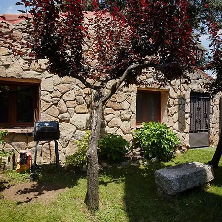 Casa De Cucu Navaluenga