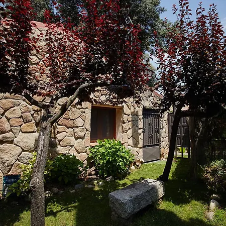 Casa De Cucu Navaluenga *