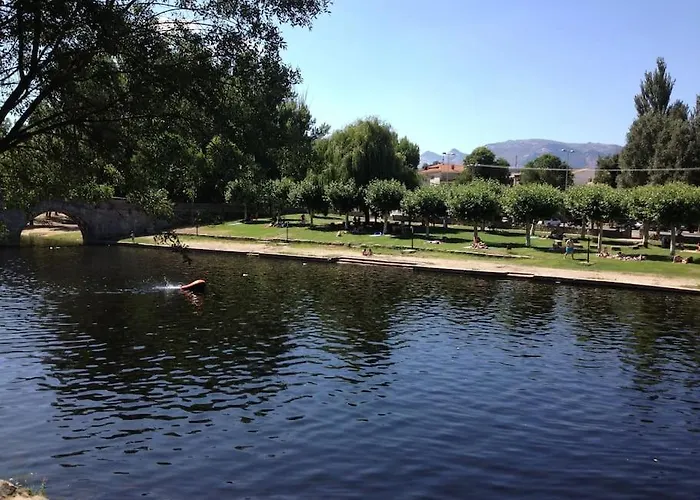 Casa De Cucu Navaluenga بيت للعطل Ávila