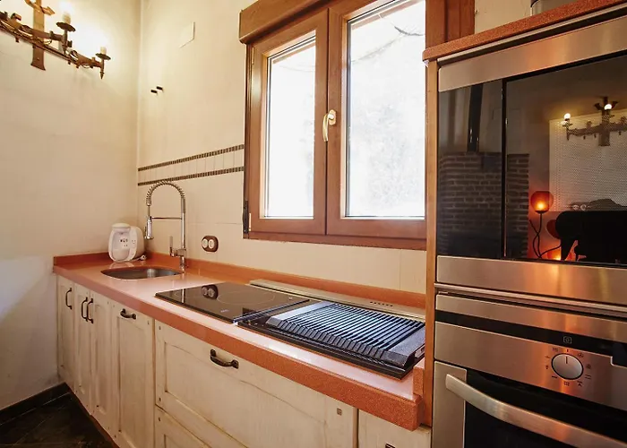 Casa De Cucu Navaluenga