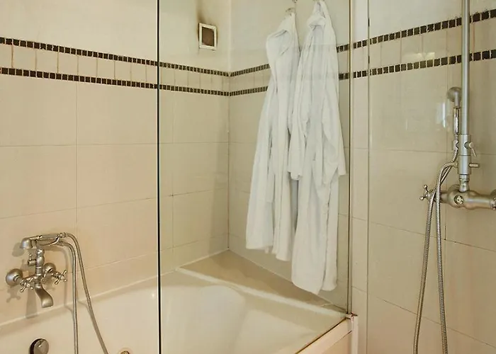 Casa De Cucu Navaluenga *