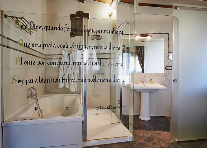 펜션 Casa De Cucu Navaluenga